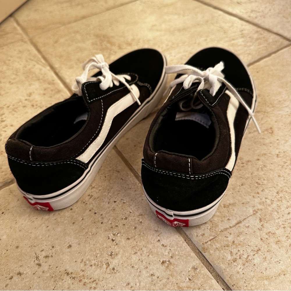 Vans Women Shoes - Picture 4 of 8